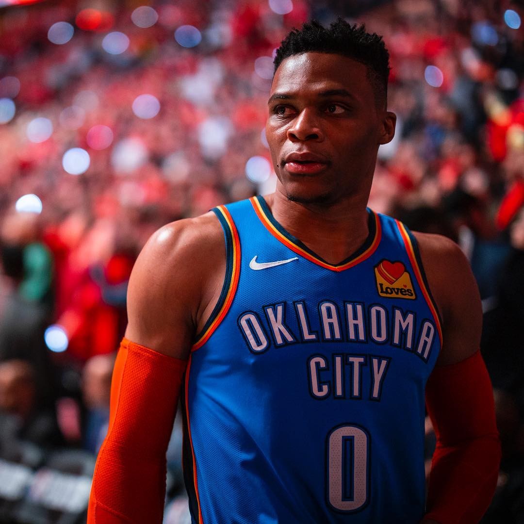 NBA交易市场动态：湖人完成外援引进,（NBA交易快讯：湖人敲定外援加盟）