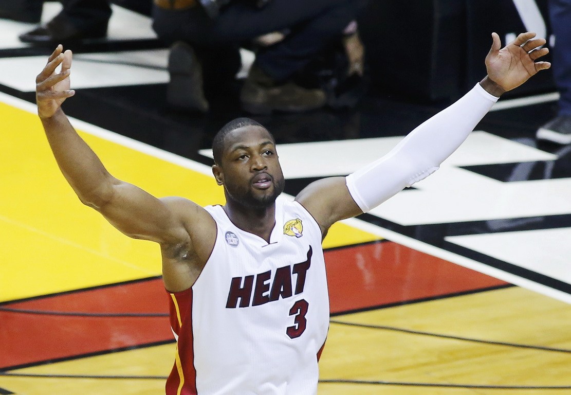 记者：恩昆库在冬窗的未来值得关注；米兰会和经纪人谈莱万（记者称冬窗恩昆库动向值得关注，米兰将与莱万经纪人会面）