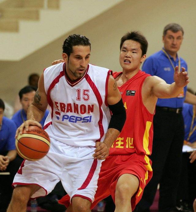 维斯塔潘：别太失望，我们以精彩的表现结束了赛季（维斯塔潘：别气馁，我们用精彩发挥收官赛季）