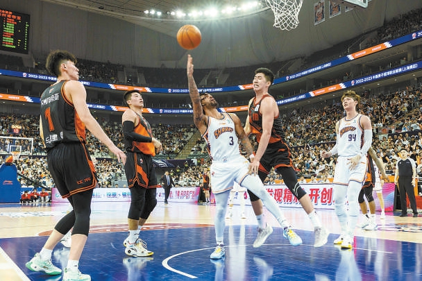 爆冷1-0击败卡塔尔，巴勒斯坦时隔59年再次在阿拉伯杯赢球（巴勒斯坦1-0爆冷击败卡塔尔，时隔59年再获阿拉伯杯胜利）